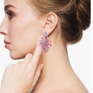 Acrylic Floral Leaf Peach/White Earrings